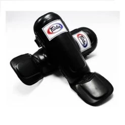 Fairtex Muay Thai Shin Guards SP3 -Boxing Store 92 grande dc605c85 7368 4bf1 9aef 55b2f660f555